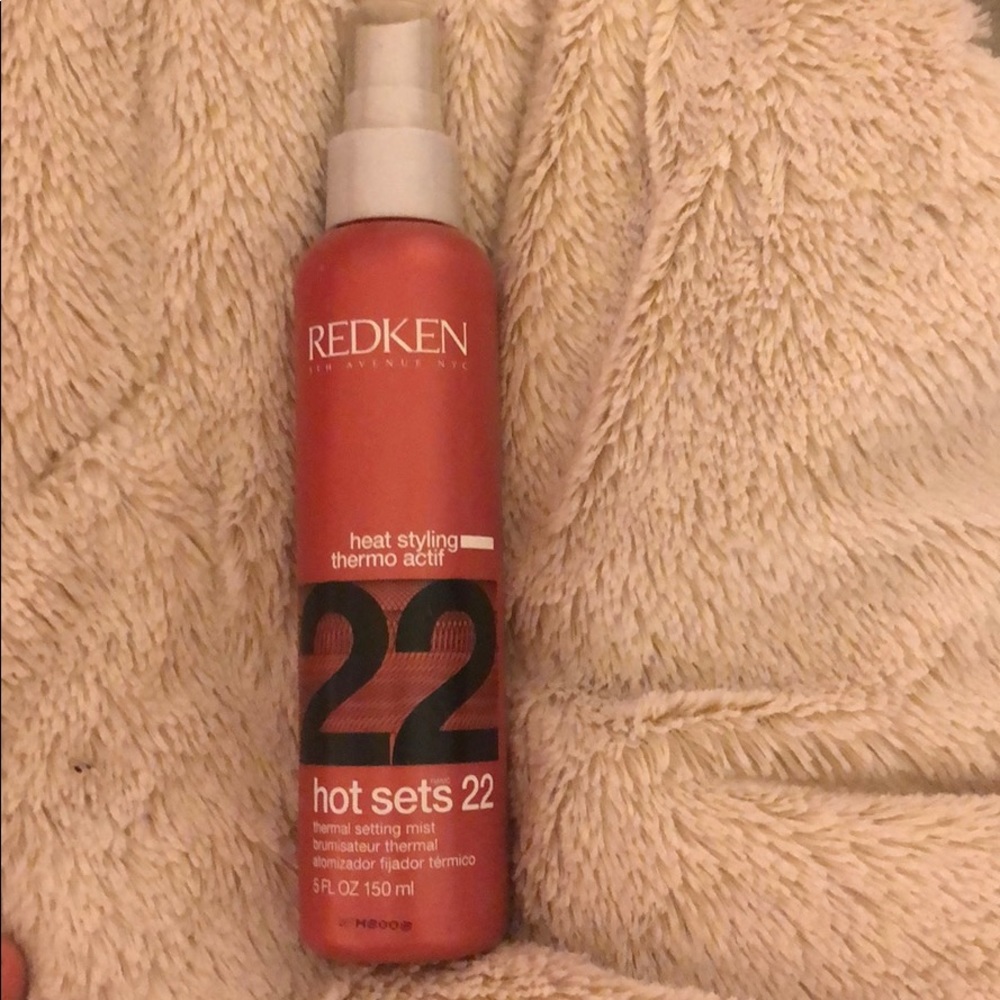 Redken hot sets 22 thermal setting mist